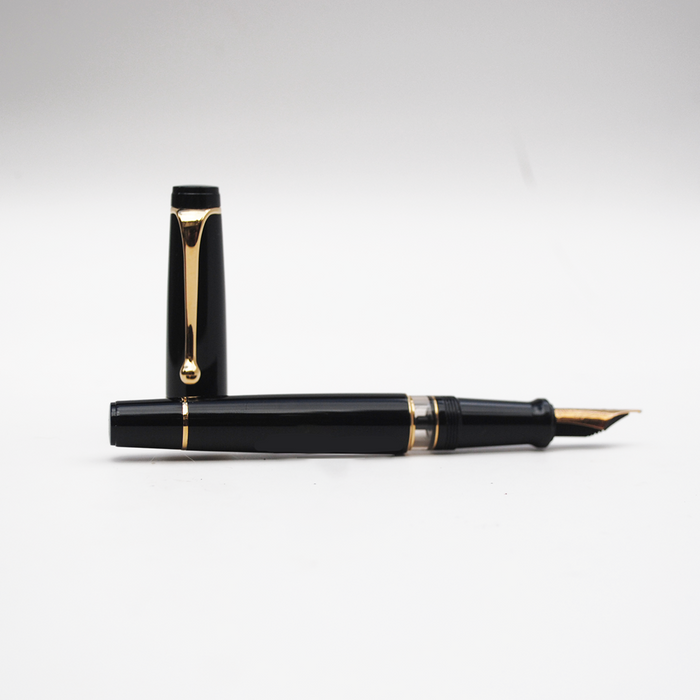 Aurora  Optima - Black Fountain Pen - Gold Trim - Papier Plume
