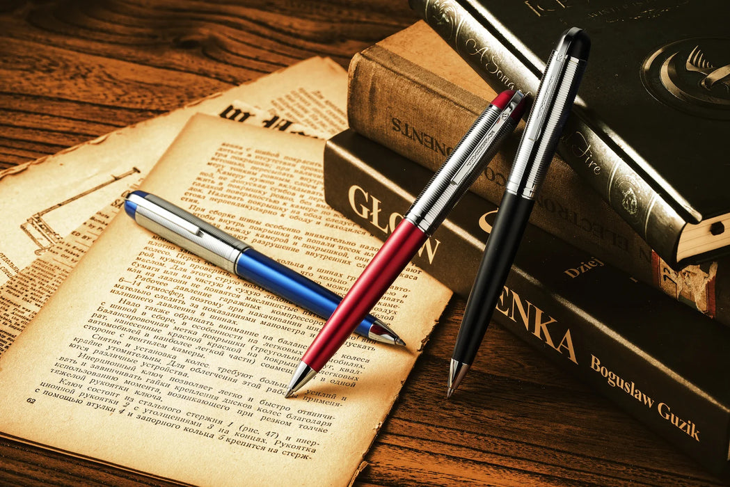 Wahl-Eversharp - Skyline - Fountain Pen - Silver Trim