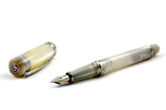 Cleo Skribent - Aura - Fountain Pen - Mother of Pearl - Papier Plume