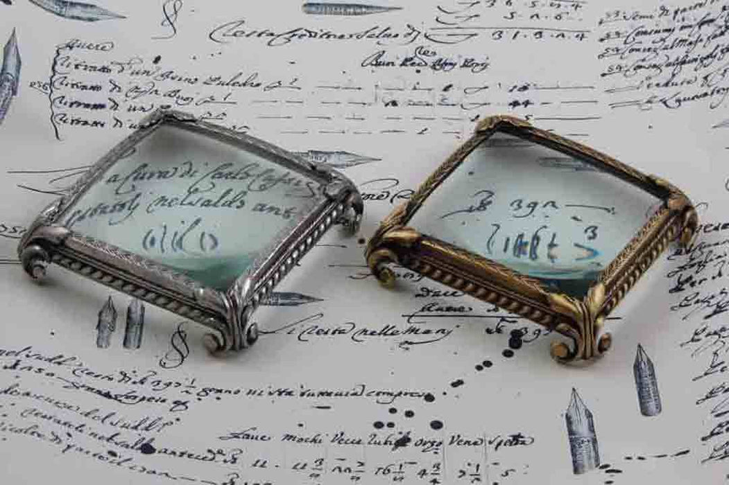 Large, Magnifying Glass on Feet, Square - Papier Plume