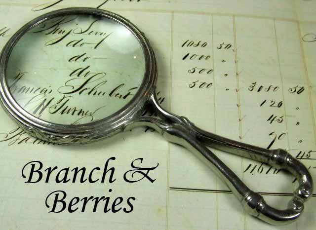 Large Magnifying Glass With Handle - Branch & Berries - Papier Plume