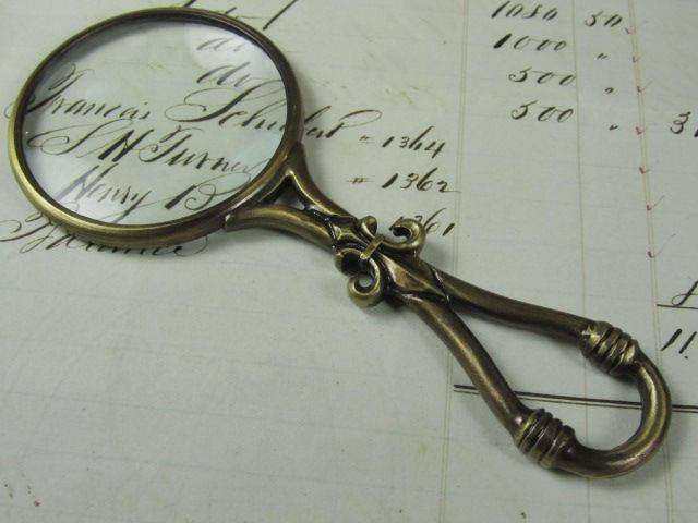 Small Magnifying Glass with Handle - Fleur de Lys - Papier Plume