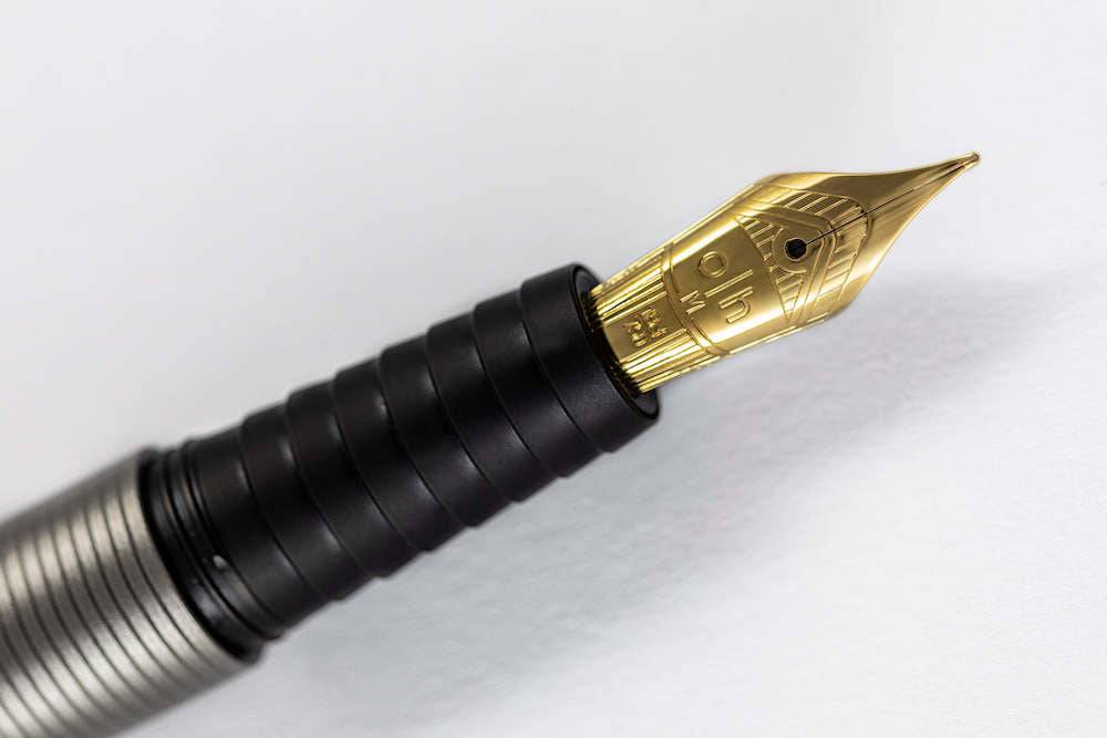 Otto Hutt - Design 08 - Ruthenium Plated Fountain Pen - Papier Plume