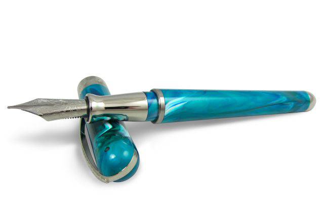 Pineider - Avatar UR Fountain Pen - Abalone Green