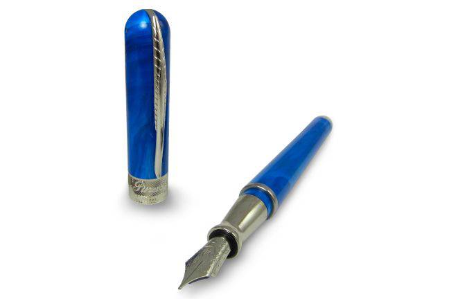 Pineider Avatar UR Fountain Pen - Neptune Blue